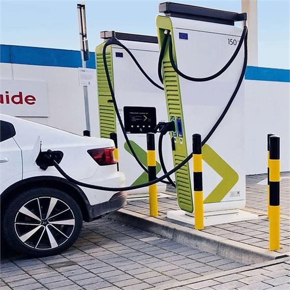 Nárazuvzdorný sloupek BLACK BULL -S