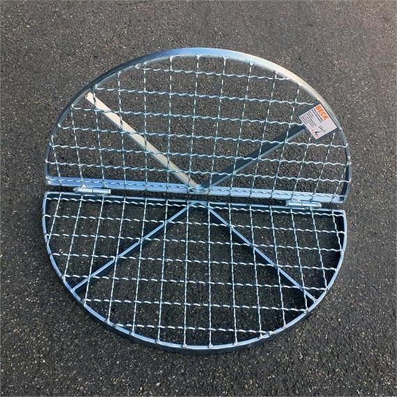 Manhole cover grille, simple design, hinged, closed LW 600