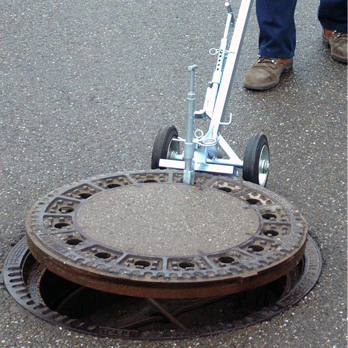 Manhole cover lifting devices with lever action, Manhole cover lifting ...