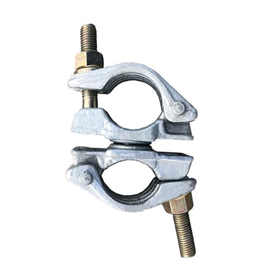 Raccord normal BB pour le raccordement à angle droit de tubes d'échafaudage et d'éléments de construction similaires, avec manchon à collet.